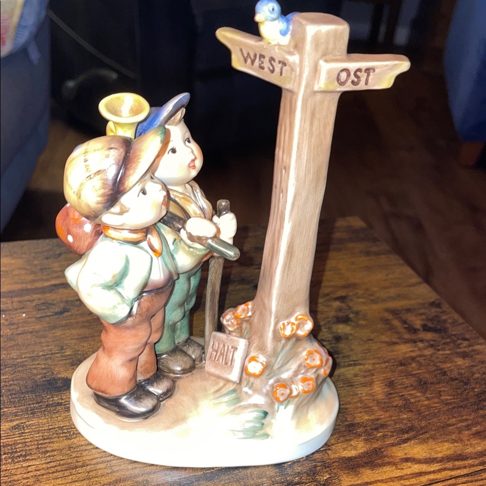 Goebel  Hummel Figurine 331.Limited Edition